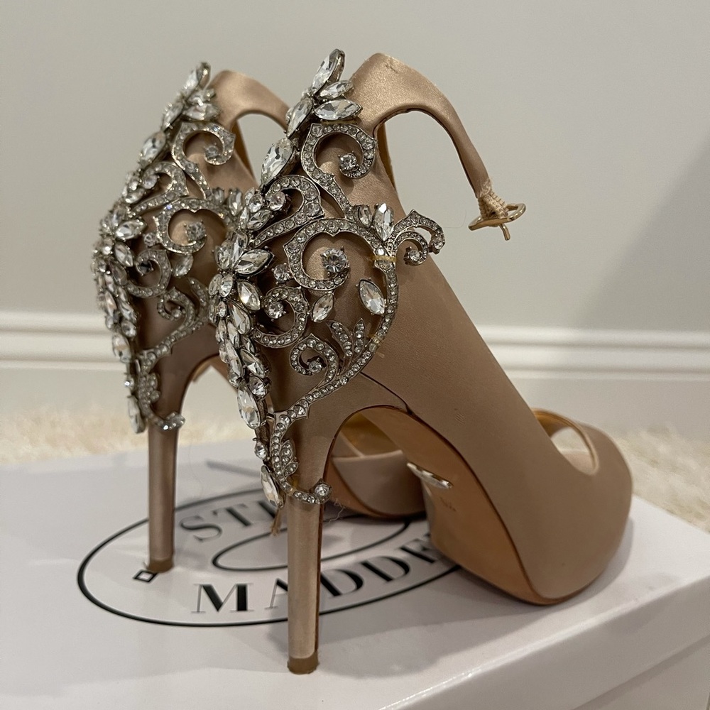 Badgley Mischka heels